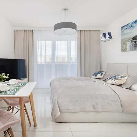 Bel Mare Sunrise With Balcony & Wellness Zone By Rent Like Appartement